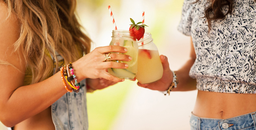 3 рецепти од страна на нутриционистите: Освежителни летни пијалаци кои мора да ги пробате!