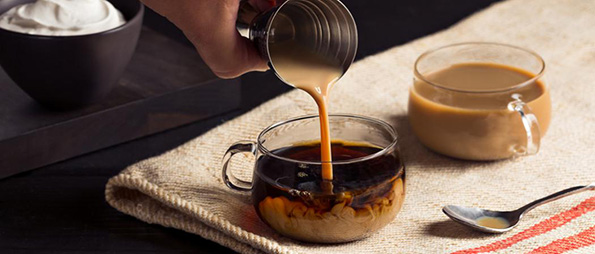 (2) Ирско кафе со бурбон и ликер од лешници