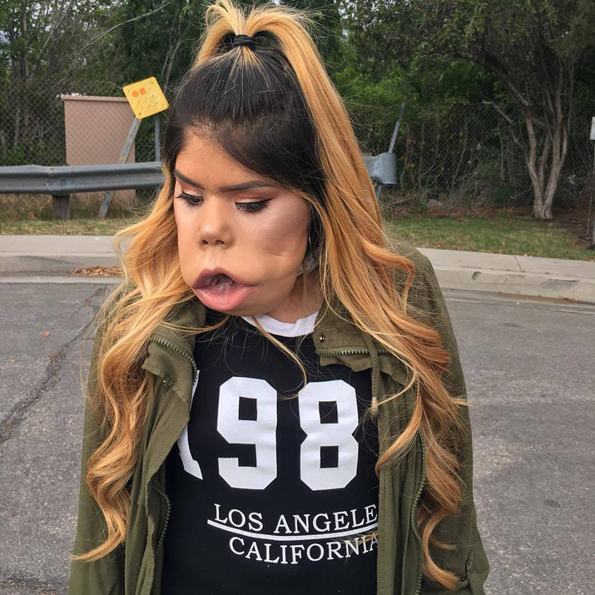 (3) Мејкап влогерка не дозволува нејзиниот изглед да застане на патот кон остварување на нејзините сништа