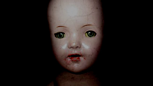 Проколнати кукли: Морничави приказни кои ги плашеле луѓето со векови