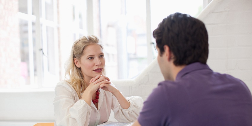 Избегнувајте да ги кажувате овие 10 работи ако имате премногу чувствителен партнер