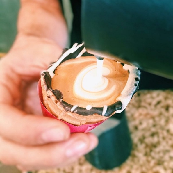 Кафе, корнет и чоколадо: Слатка неодолива комбинација