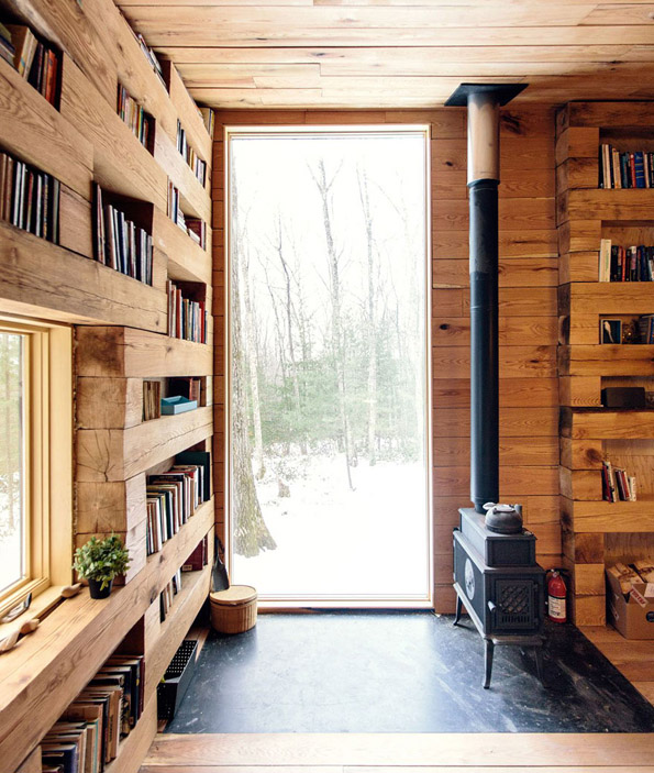 Сон на сите љубители на книги: Изолирана библиотека скриена во длабочините на шумите