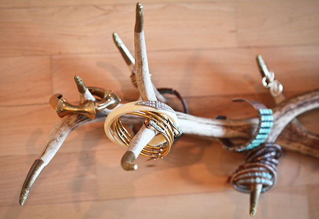 6-napravi-sama-5-praktichni-idei-za-organiziranje-na-vashiot-nakit-www.kafepauza.mk_