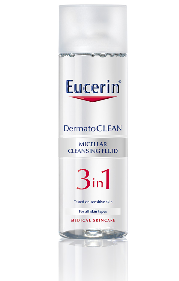 (2) Eucerin DermatoCLEAN 3-in-1 Micellar Cleansing Fluid: Го чисти лицето како гел, освежува како тоник и нежно и ефективно ја отстранува шминката