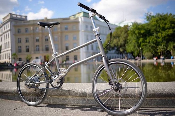 Првиот велосипед во светот кој се преклопува и добива електрична енергија како што вртите со педалата