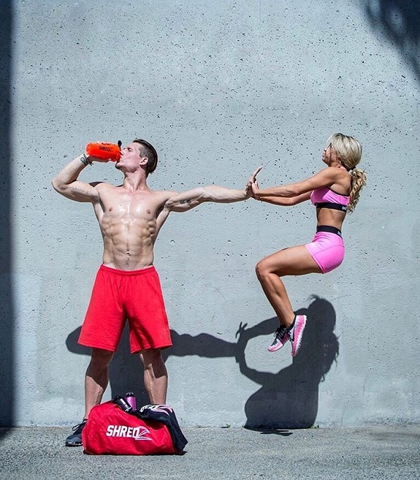 Љубовен пар кој стана вистинска Интернет сензација: Нивните вежби изгледаат физички невозможни!