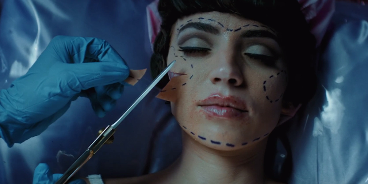 Музичкото видео за новата песна на Мелани Мартинез испраќа навистина моќна порака