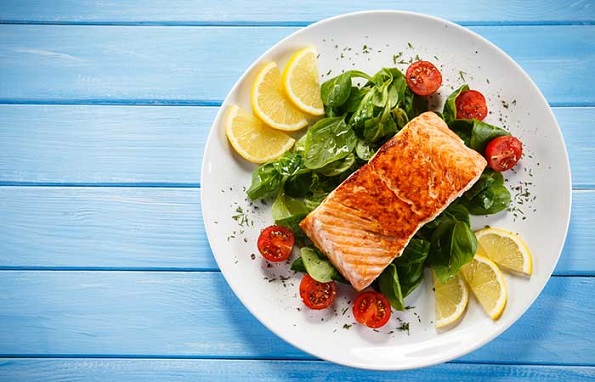 Видови храна кои ги намалуваат и ја спречуваат појавата на брчки (вклучено е и чоколадо!)