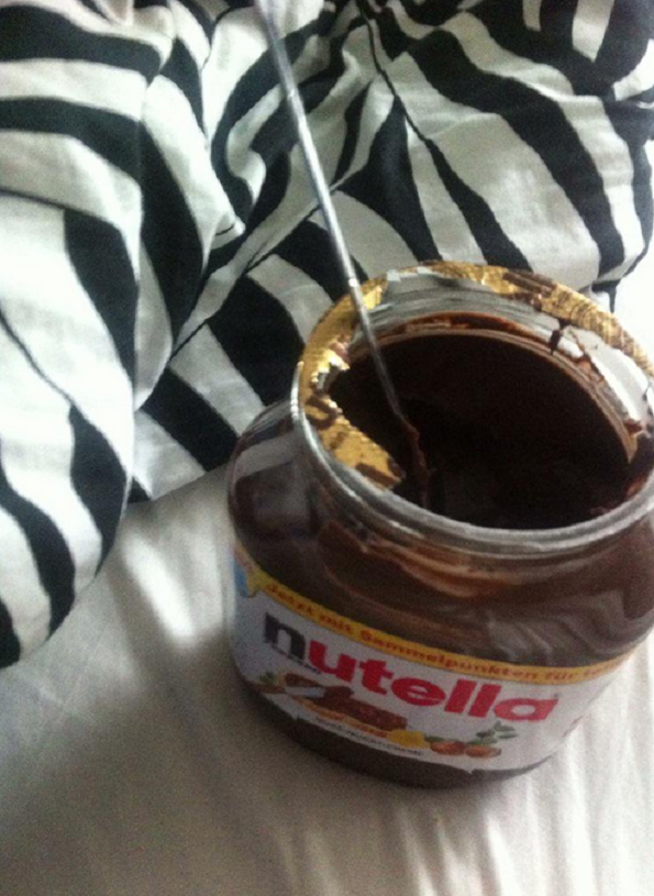 Фотографии што ќе ги разберат само оние кои сакаат да јадат во кревет