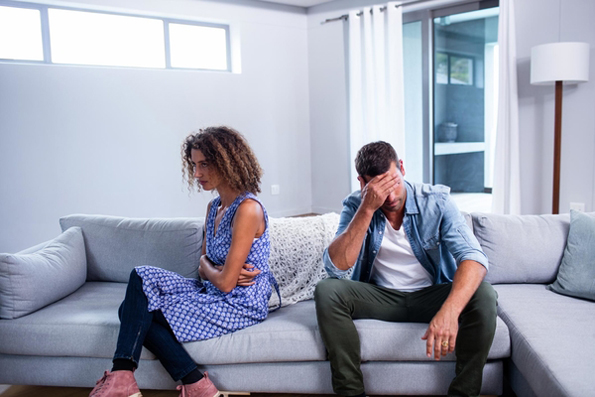 10 причини зошто никогаш не треба да се обидувате да го смените вашиот партнер