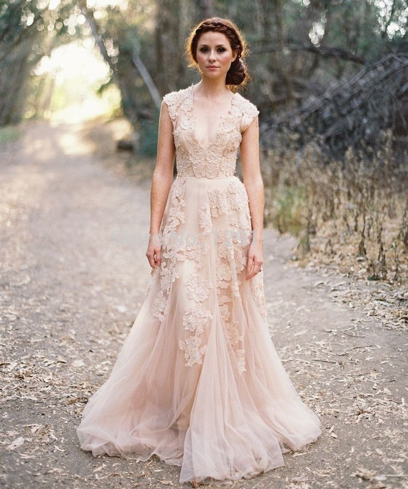 4-5-poznati-modni-dizajneri-sovetuvaat-kako-da-ja-pronajdete-sovrshenata-venchanica-www.kafepauza.mk_