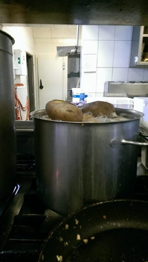 23 луѓе чиешто место не е во кујната