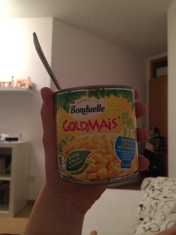 Фотографии што ќе ги разберат само оние кои сакаат да јадат во кревет