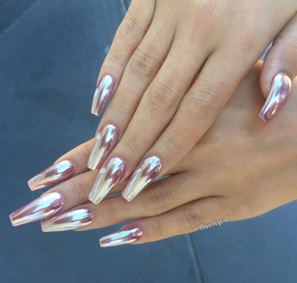 11-manikir-inspiriran-od-staklenite-chevlichki-na-pepelashka-www.kafepauza.mk_