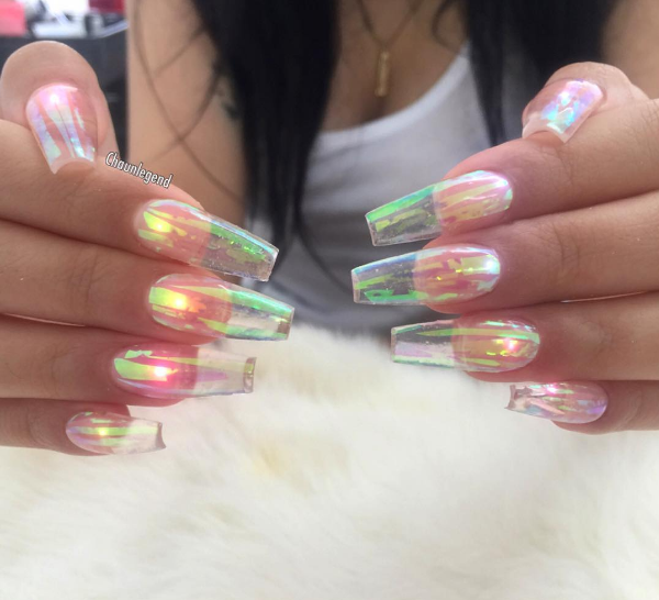 13-manikir-inspiriran-od-staklenite-chevlichki-na-pepelashka-www.kafepauza.mk_