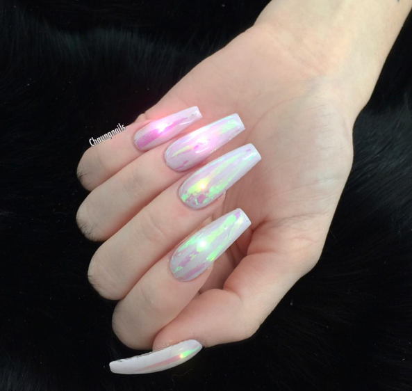 14-manikir-inspiriran-od-staklenite-chevlichki-na-pepelashka-www.kafepauza.mk_