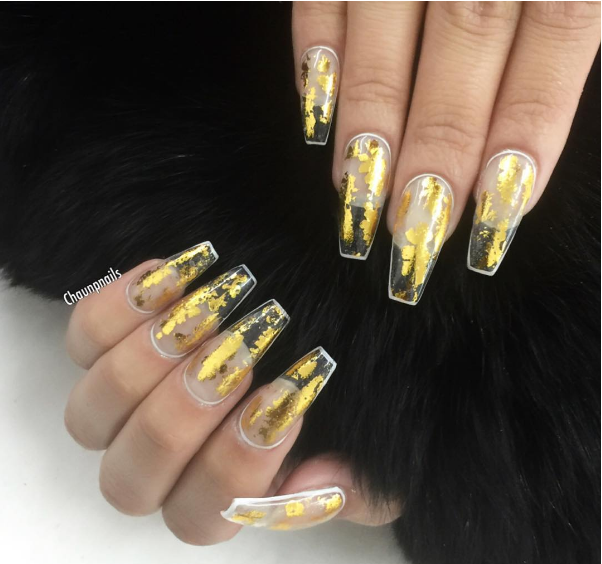 15-manikir-inspiriran-od-staklenite-chevlichki-na-pepelashka-www.kafepauza.mk_