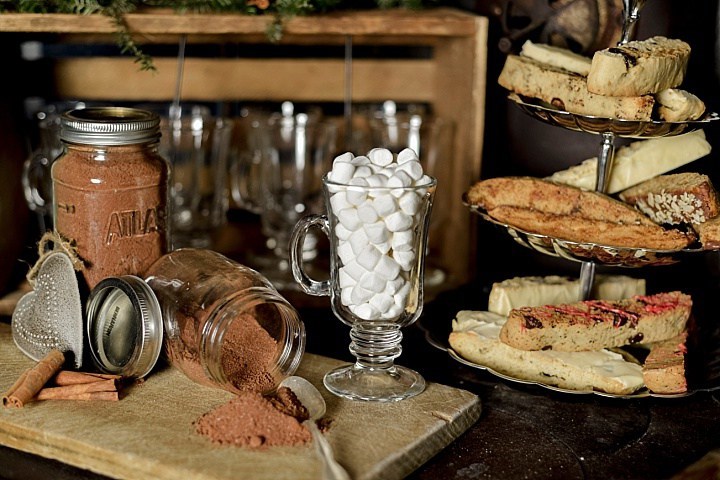 7-idei-poradi-koi-kje-gi-zasakate-zimskite-venchavki-www.kafepauza.mk_