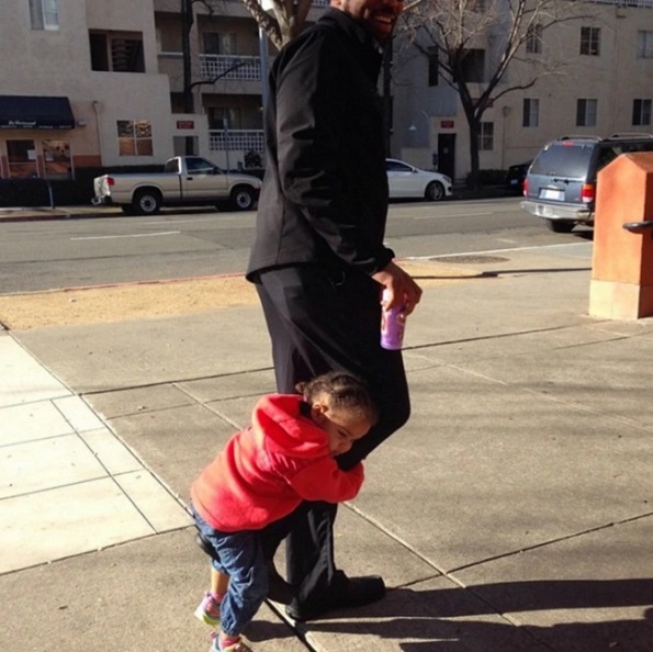 12 мажи покажуваат дека да се биде татко е најдобрата работа во светот