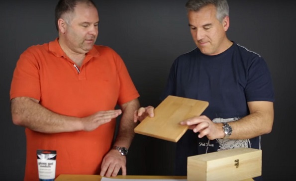 Направете сами: Фотографија пренесена на дрвена површина