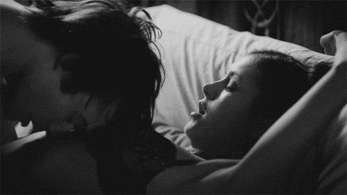 3-kakvi-dopiri-najmnogu-gi-vozbuduvaat-zhenite-www.kafepauza.mk_