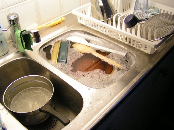 9 работи во вашиот дом кои треба секојдневно да ги чистите 