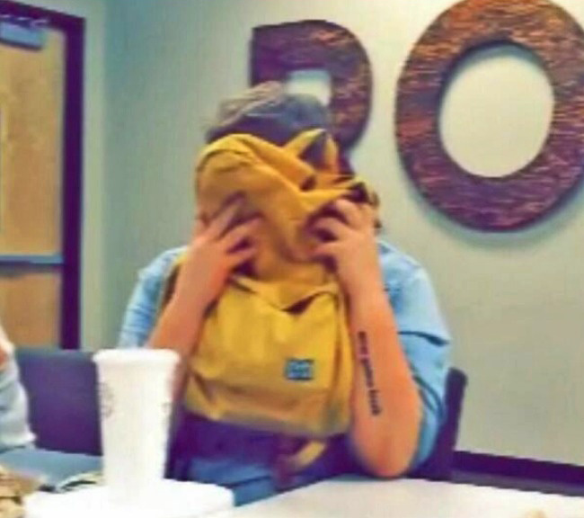 (11) 16-neprijatni-momenti-niz-koi-site-barem-ednash-pominale-www.kafepauza.mk