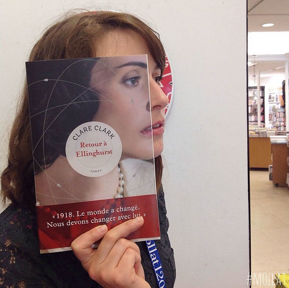 Забавни фотографии: Еве што прават вработените во книжарницата кога им е досадно