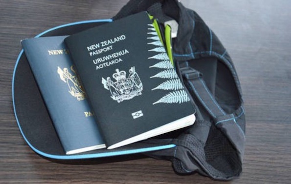 Постојат само 4 бои на пасоши во светот. Знаете ли зошто?
