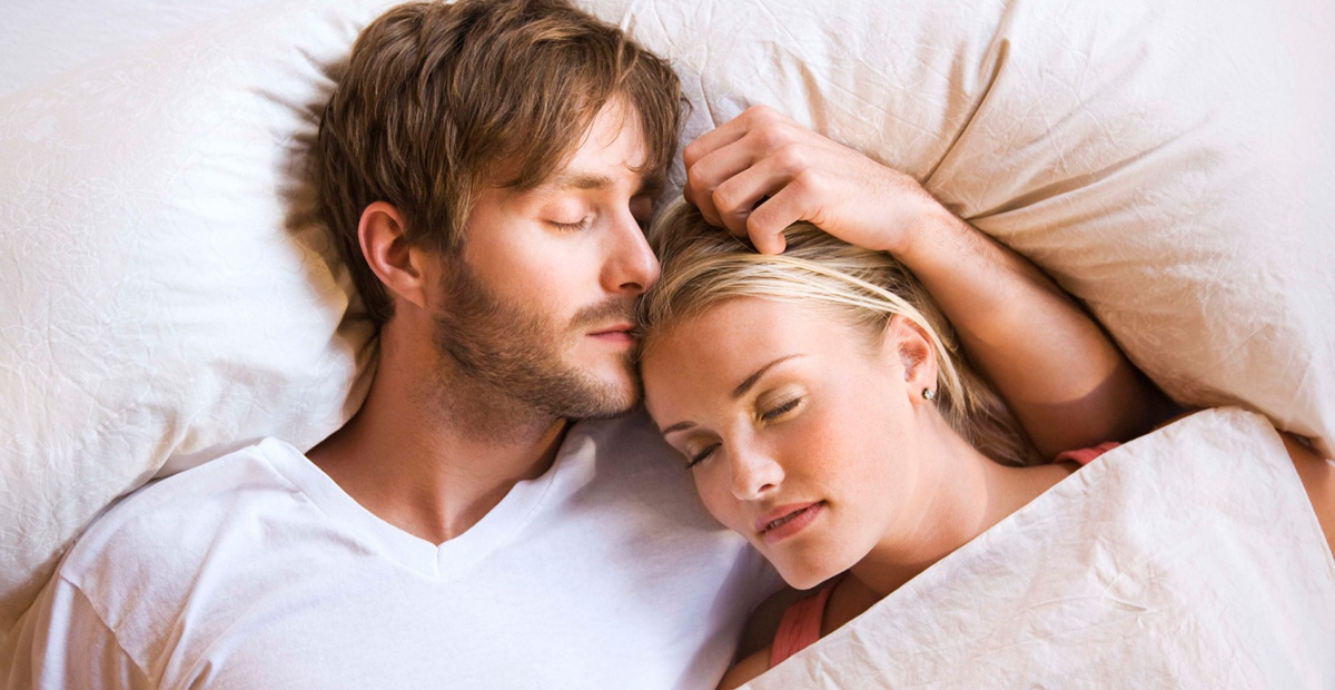 Како размислуваат жените кога ќе решат за прв пат да преспијат кај нивниот партнер?