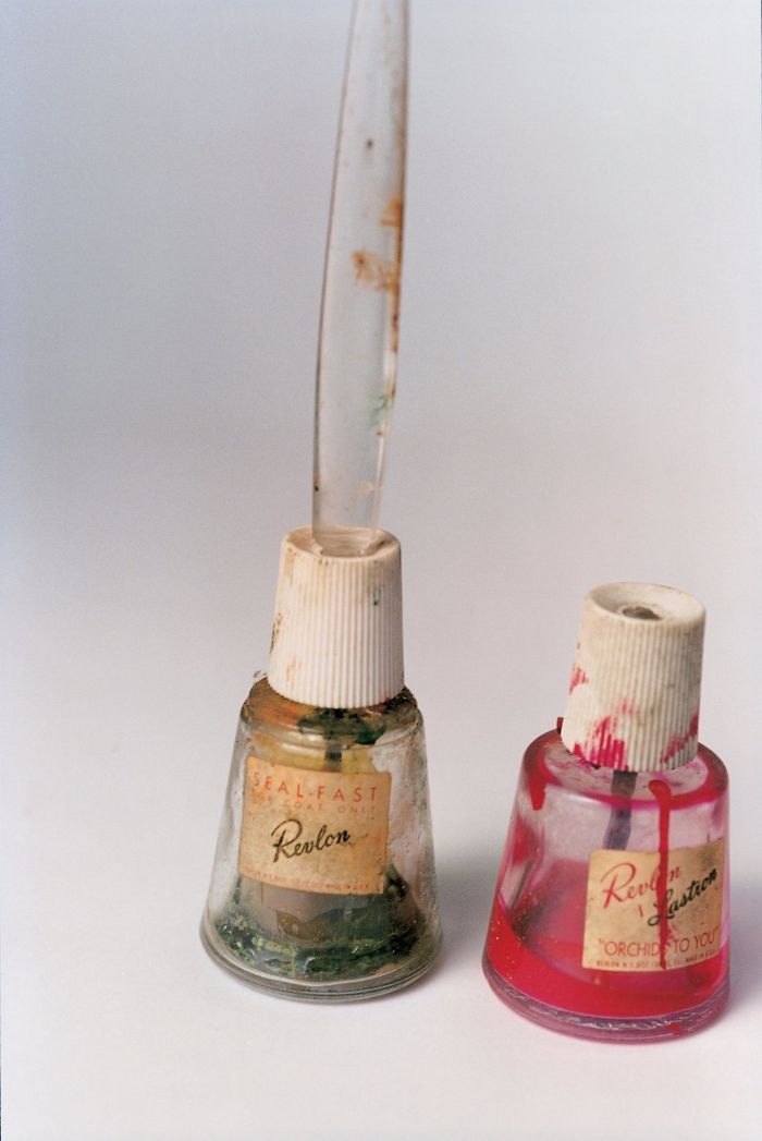 (12)skrieniot-garderober-na-frida-kalo-otveren-posle-rechisi-50-godini-kafepauza.mk