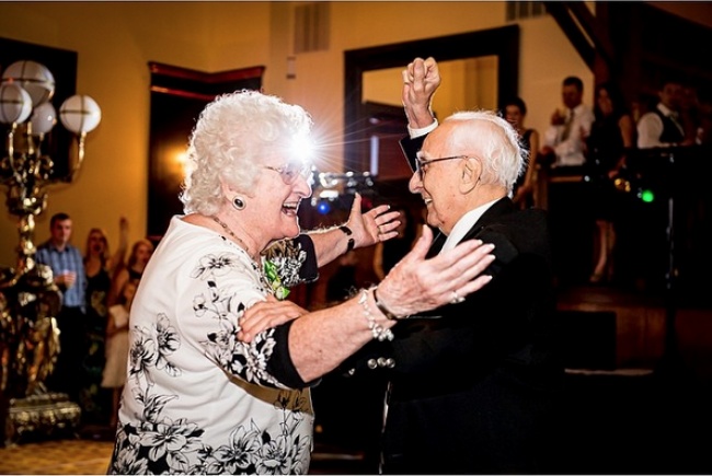 (14)20-fotografii-za-ljubovta-koja-nema-godishna-granica-kafepauza.mk