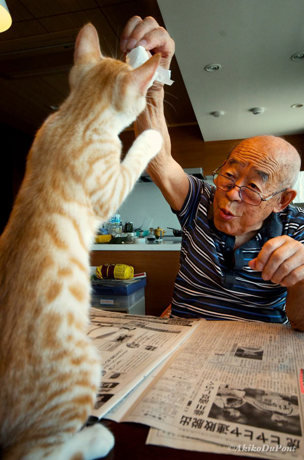Пријателството меѓу овој дедо и неговата мачка ќе ви го стопи срцето