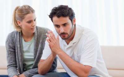 5 знаци дека вашиот партнер не е со вас затоа што ве сака, туку затоа што нема подобра опција