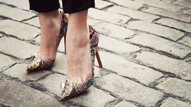 10-10-problemi-so-koi-se-soochuva-sekoja-devojka-koja-obozhava-kombinezoni-www.kafepauza.mk_