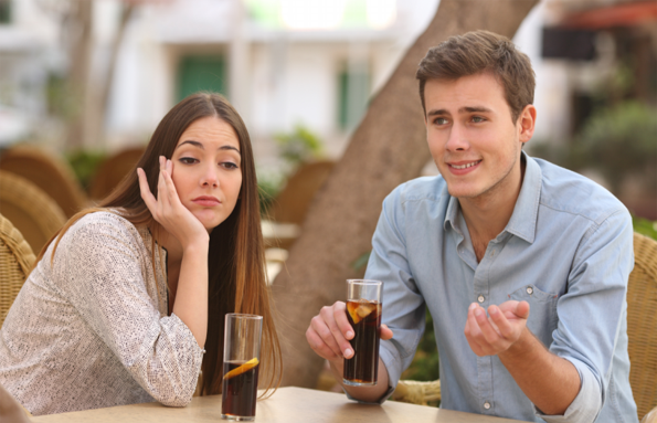 Момците откриваат: Зошто некои девојки им се здодевни?