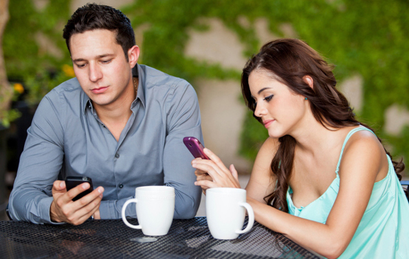 Момците откриваат: Зошто некои девојки им се здодевни?