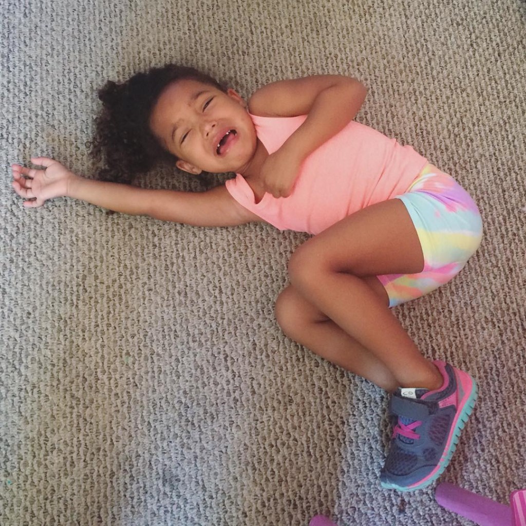 (3)18-urnebesni-fotografii-koi-pokazhuvaat-kolku-e-teshko-da-si-dete-kafepauza.mk