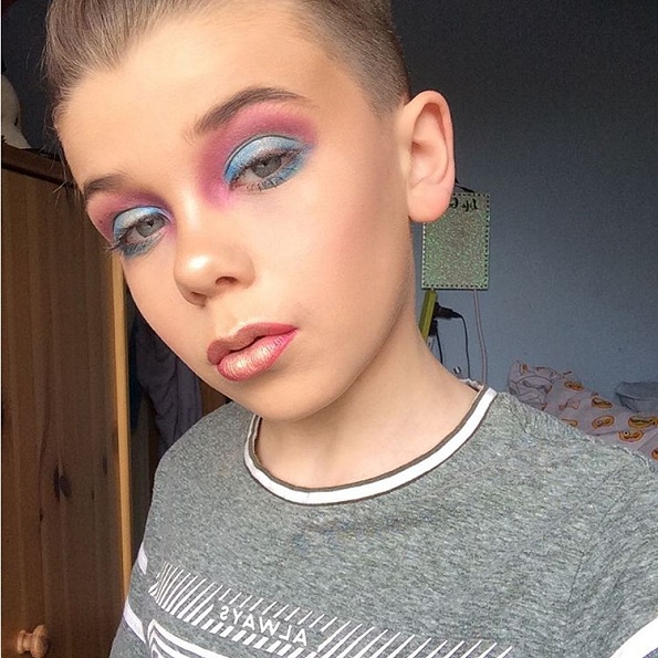 Чудо од дете: Погледнете го ова 10-годишно момче со извонреден талент за шминкање!