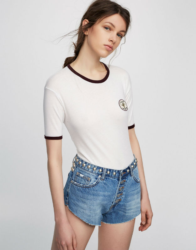 7-ne-e-ednostavno-kako-shto-zvuchi-izberete-idealna-bela-bluza-za-svojot-tip-na-gradba-www.kafepauza.mk_