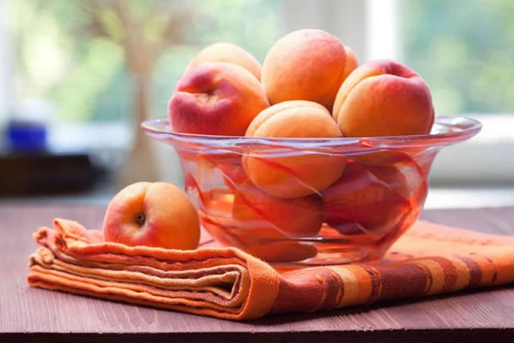 1-chudo-pomegju-ovoshkite-go-sprechuvaat-karcinomot-go-zabavuvaat-stareenjeto-i-ne-debeleat-www.kafepauza.mk_