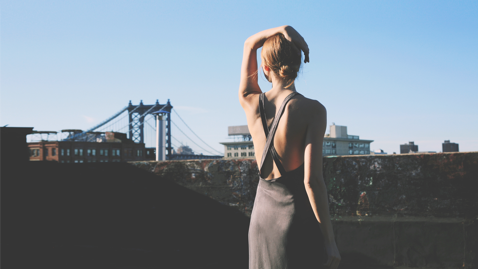 1-piling-losion-i-gel-za-tushiranje-5-chekori-za-ubava-kozha-na-grbot-www.kafepauza.mk_