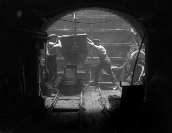 (12)fotografii-od-london-pred-da-stane-golemiot-grad-koj-e-denes-kafepauza.mk