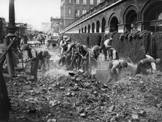 (13)fotografii-od-london-pred-da-stane-golemiot-grad-koj-e-denes-kafepauza.mk