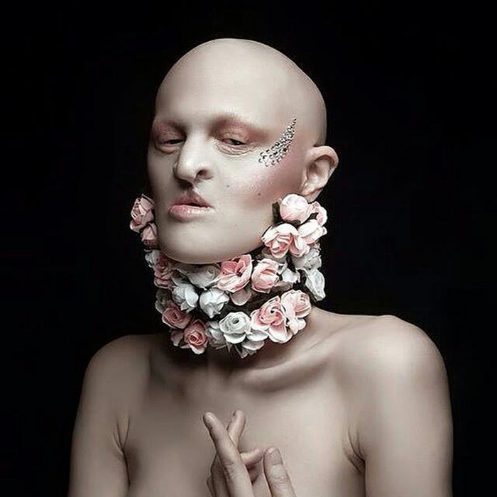 (17)zapoznajte-ja-melani-gajdos-28-godishniot-model-koj-gi-urna-site-stereotipi-kafepauza.mk