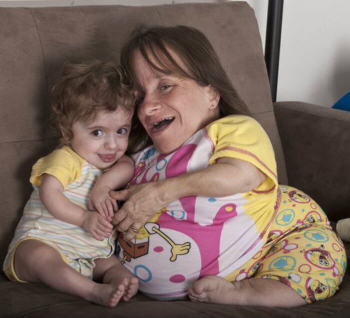 (2)neverojatni-prikazni-na-7-super-majki-kafepauza.mk