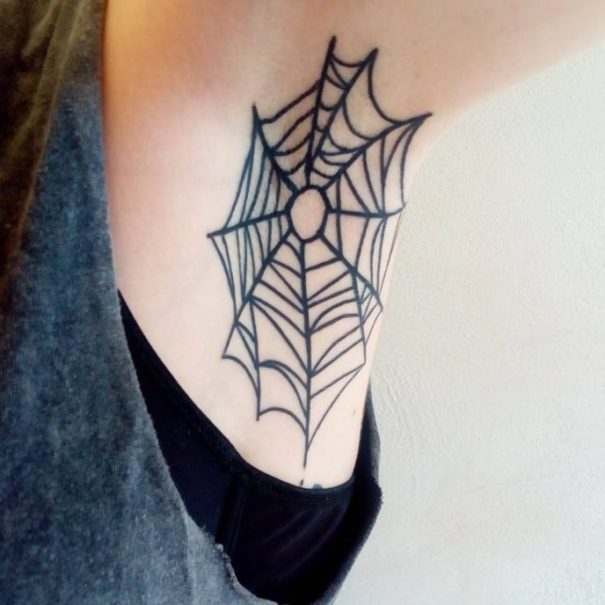 (2)nov-lud-trend-tetovazhi-pod-pazuvite-kafepauza.mk