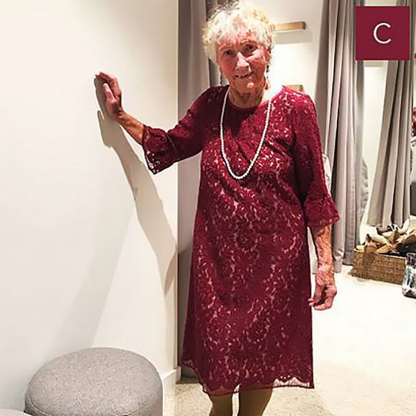 Оваа 93-годишна бабичка го замолува интернетот да ѝ помогне да си го одбере најубавиот свадбен фустан