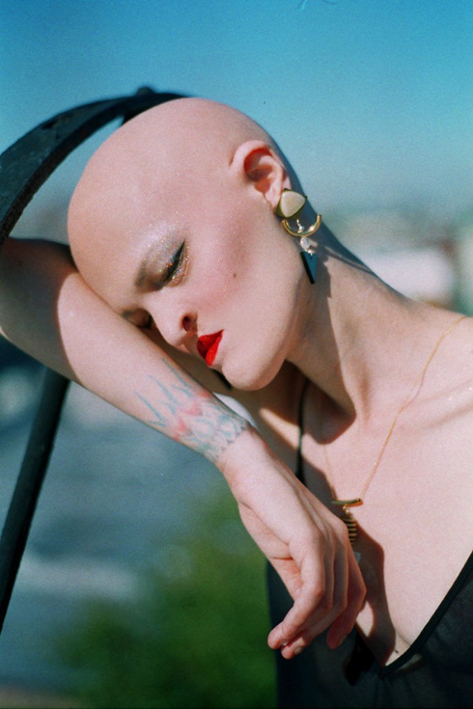 (7)zapoznajte-ja-melani-gajdos-28-godishniot-model-koj-gi-urna-site-stereotipi-kafepauza.mk